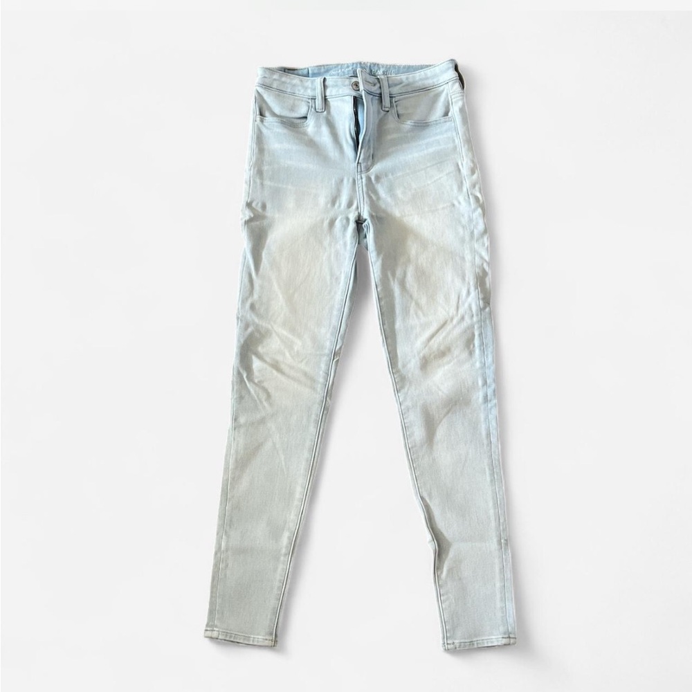 American Eagle Outfitters - Light Wash Super High Rise Jeggings